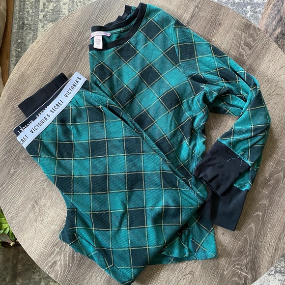 Victoria's Secret Other - Victorias Secret Thermal PJ Set